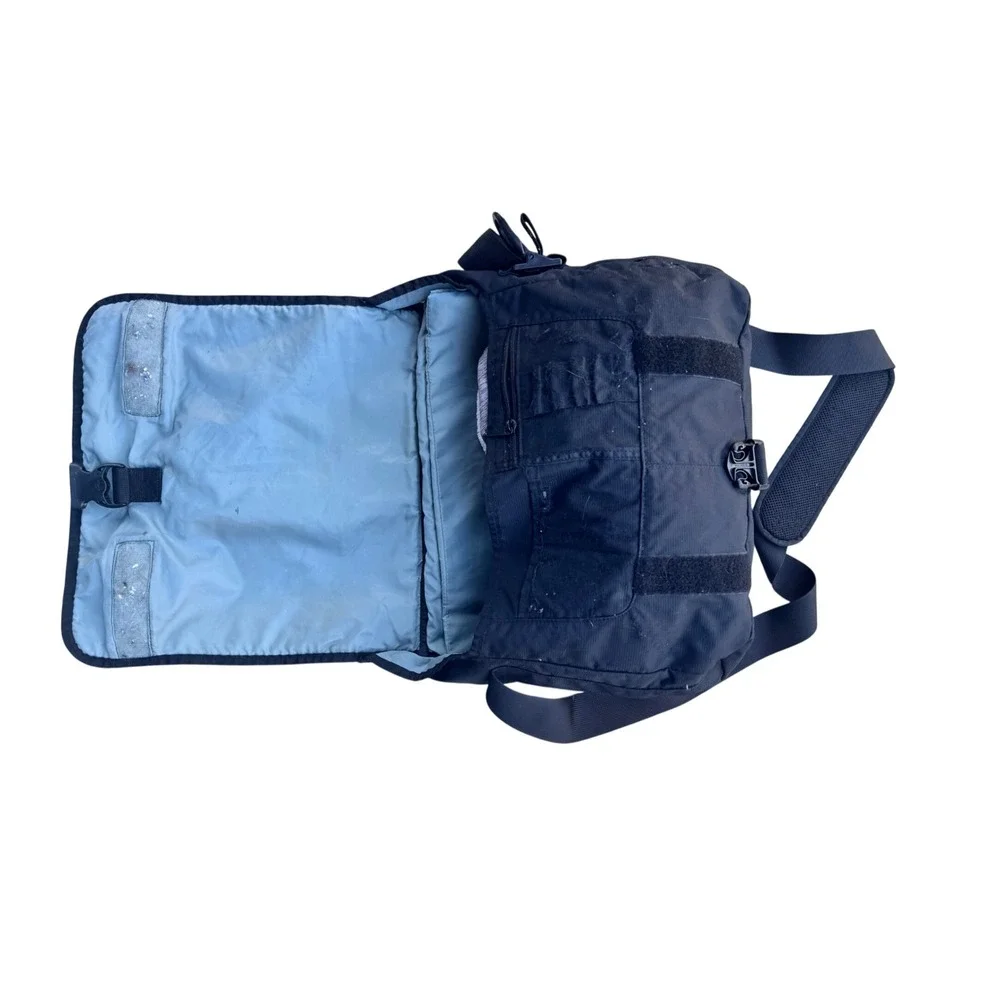 Dakine Messenger Bag Black Nylon‎ Laptop Commuter Crossbody Travel Satchel